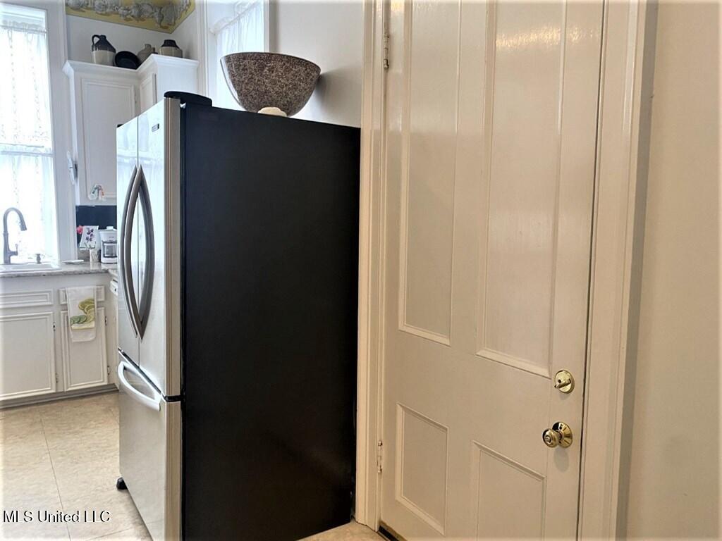 707 State Street, Unit 705 Natchez, MS 39120 - Photo 29 of 59 20250008_23.jpg 707 29