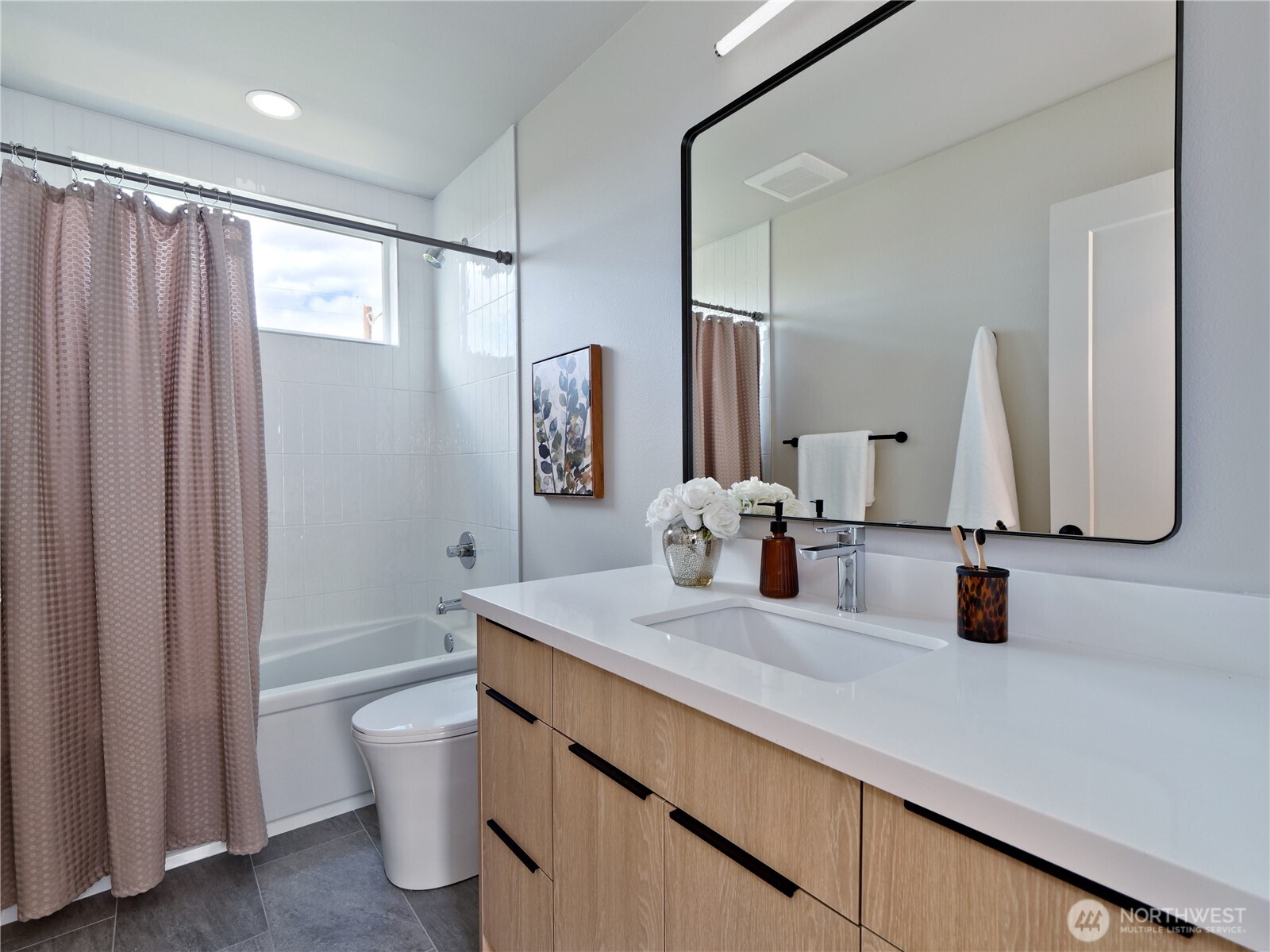 6920 A Flora Avenue South Seattle, WA 98108 - Photo 17 of 35