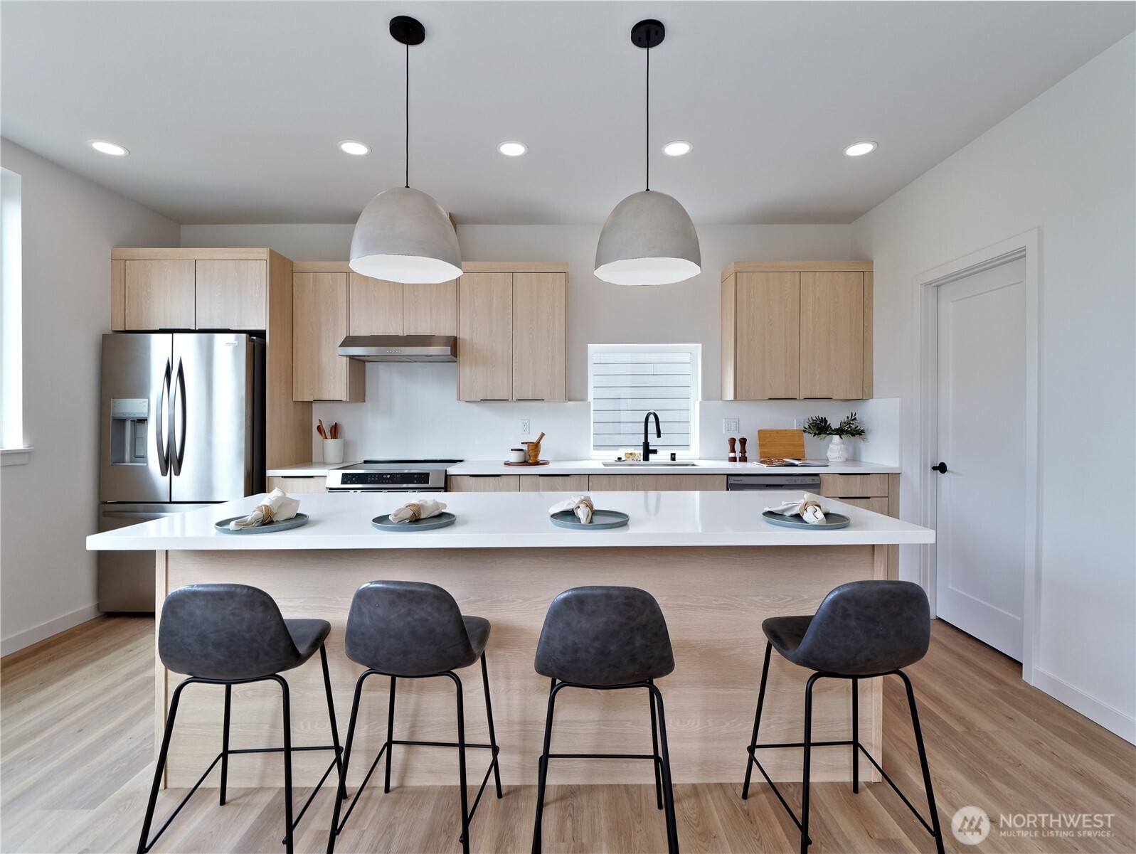 6920 A Flora Avenue South Seattle, WA 98108 - Photo 10 of 35