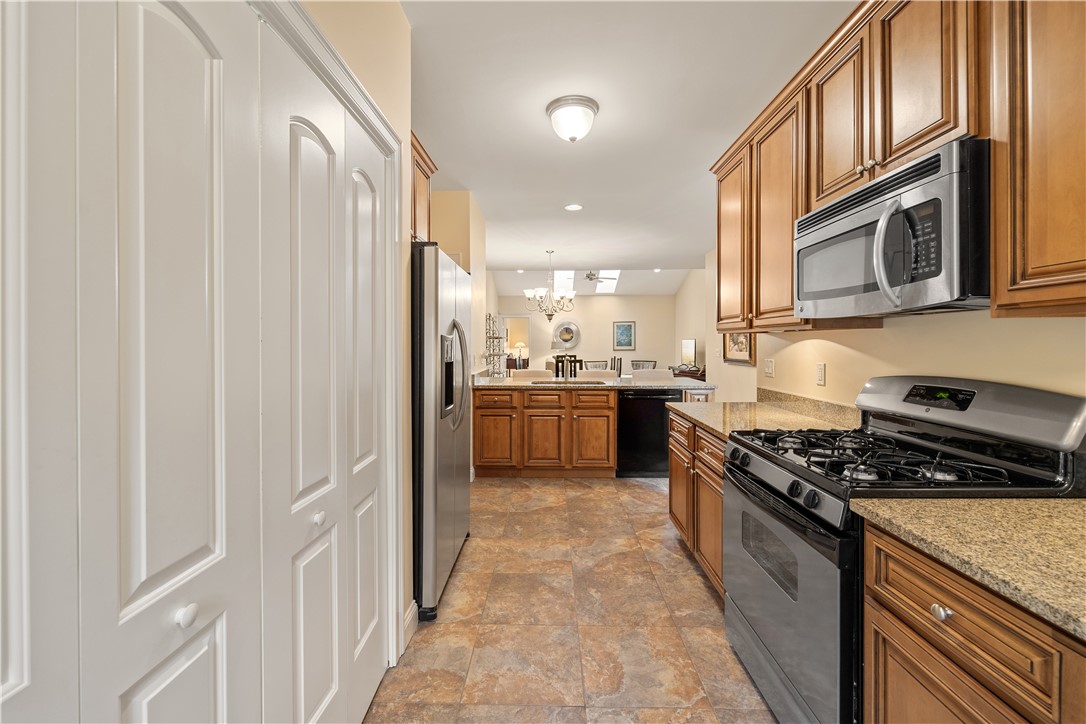 315 Old River Road, Unit 39 Lincoln, RI 02838 - Photo 6 of 23 Gallery Image 6