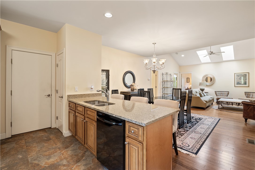 315 Old River Road, Unit 39 Lincoln, RI 02838 - Photo 8 of 23 Gallery Image 8