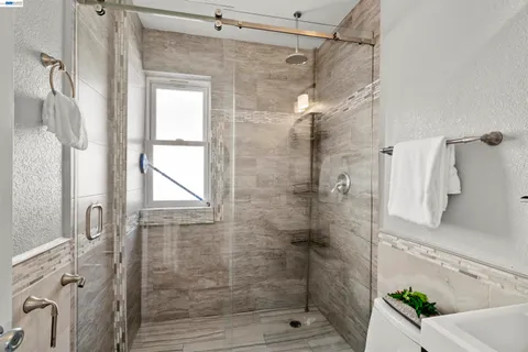 $1,495,000 | 931 Bancroft Way, Berkeley, CA 94710