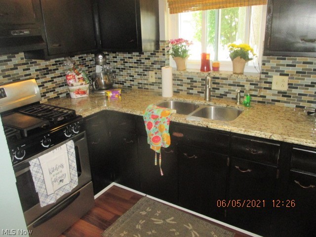 999 Renninger Road, Unit 6 New Franklin, OH 44319 - Photo 4 of 19 Family room Lower level