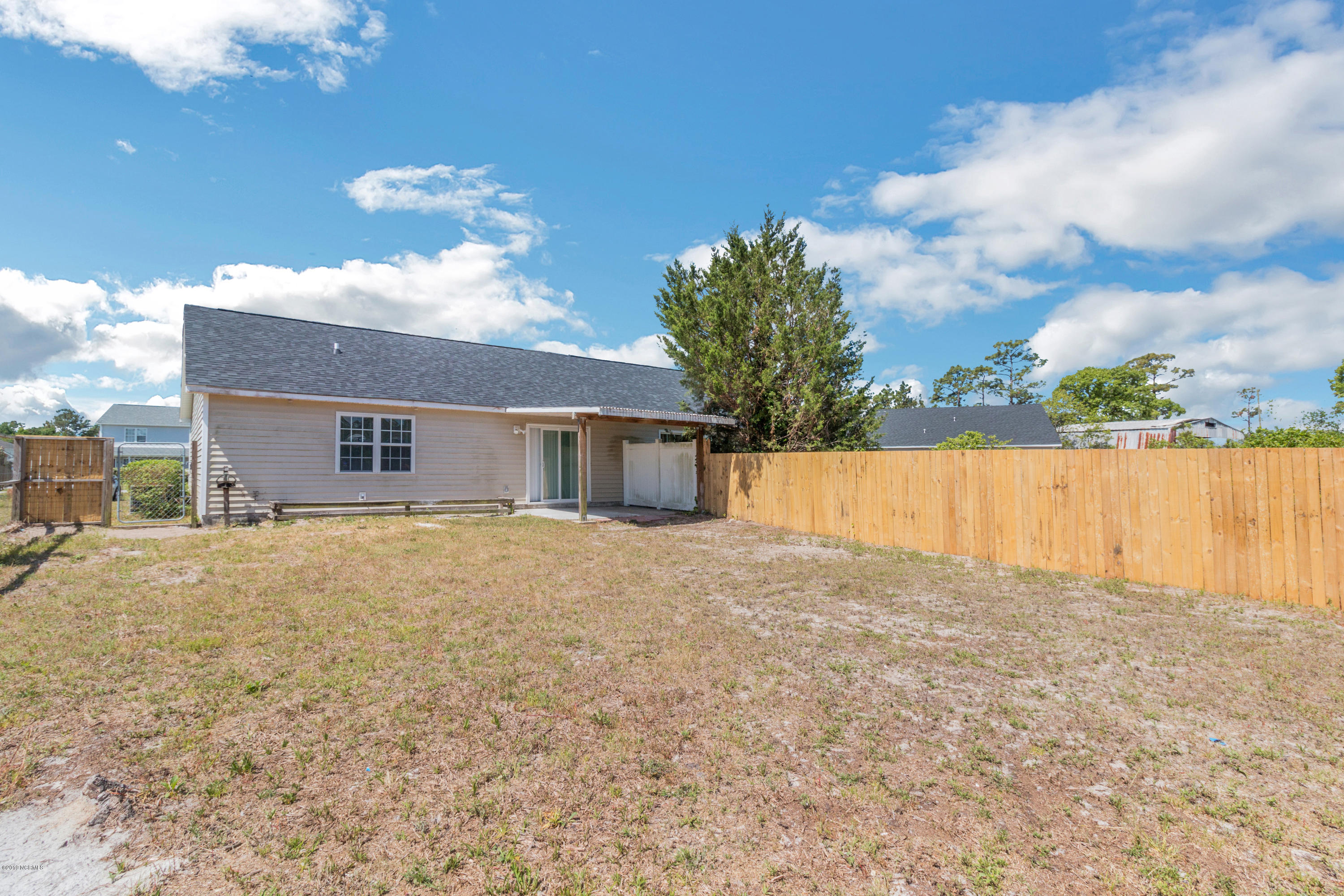 212 Faison Lane Hubert, NC 28539 - Photo 11 of 11 212 Faison Back