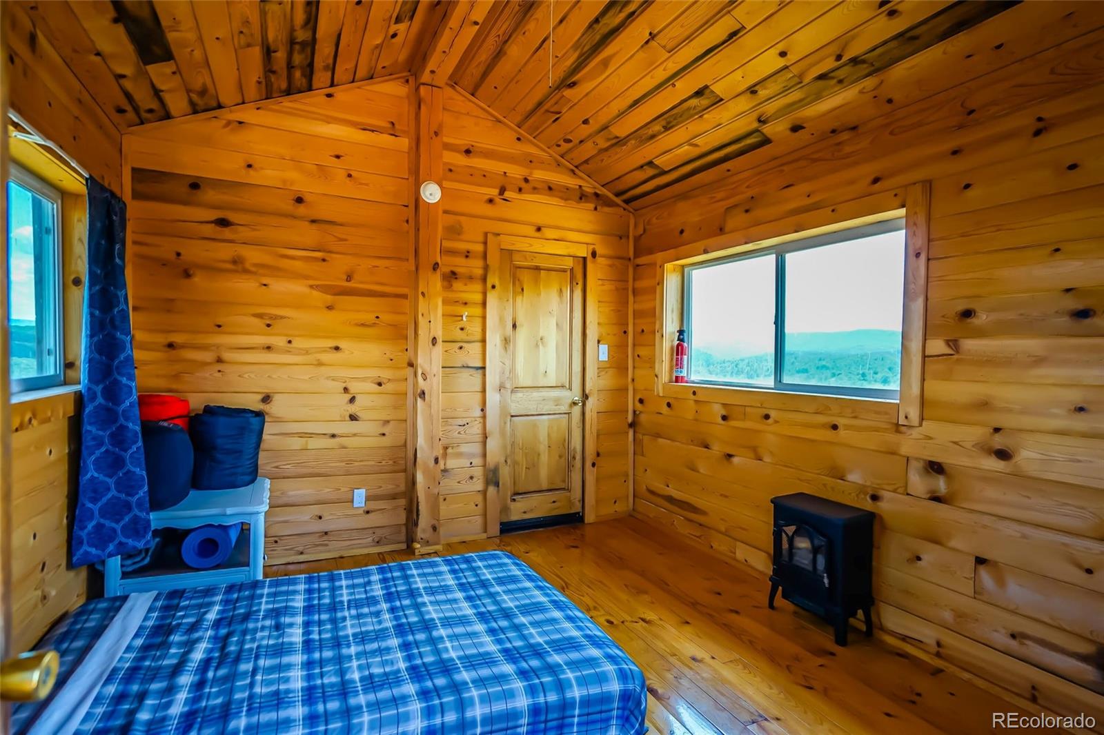 31300 Timber Canyon Road Trinidad, CO 81082 - Photo 44 of 50 a bathroom with a sink and a mirror