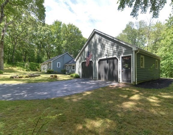 336 Westboro Road Upton, MA 01568 - Photo 3 of 39