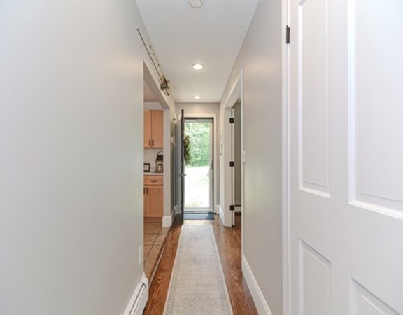 336 Westboro Road Upton, MA 01568 - Photo 5 of 39