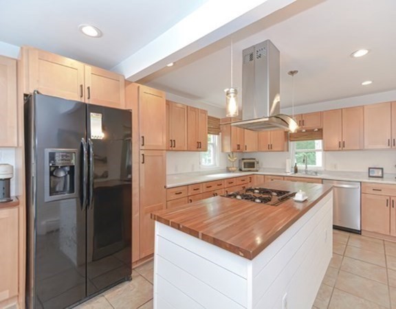 336 Westboro Road Upton, MA 01568 - Photo 7 of 39