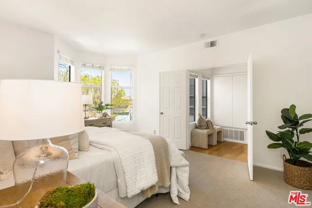 $4,995 | 4643 East 4th Street, Unit 22, Long Beach, CA 90814