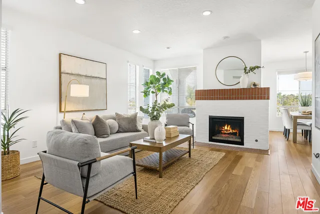 $4,995 | 4643 East 4th Street, Unit 22, Long Beach, CA 90814