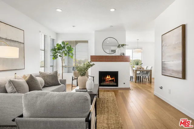 $4,995 | 4643 East 4th Street, Unit 22, Long Beach, CA 90814