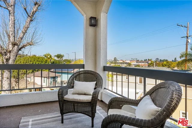 $4,995 | 4643 East 4th Street, Unit 22, Long Beach, CA 90814