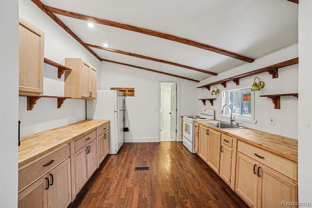 250 South Leaton Road Mount Pleasant, MI 48858 - Photo 6 of 18