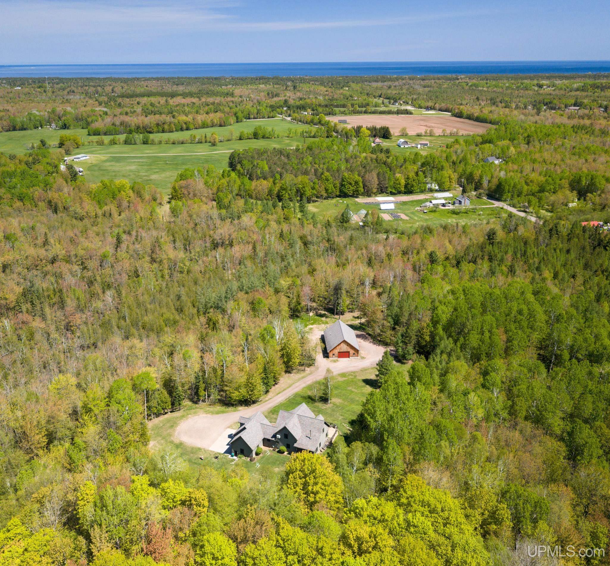 330 Little Lake Road Marquette, MI 49855 - Photo 5 of 73