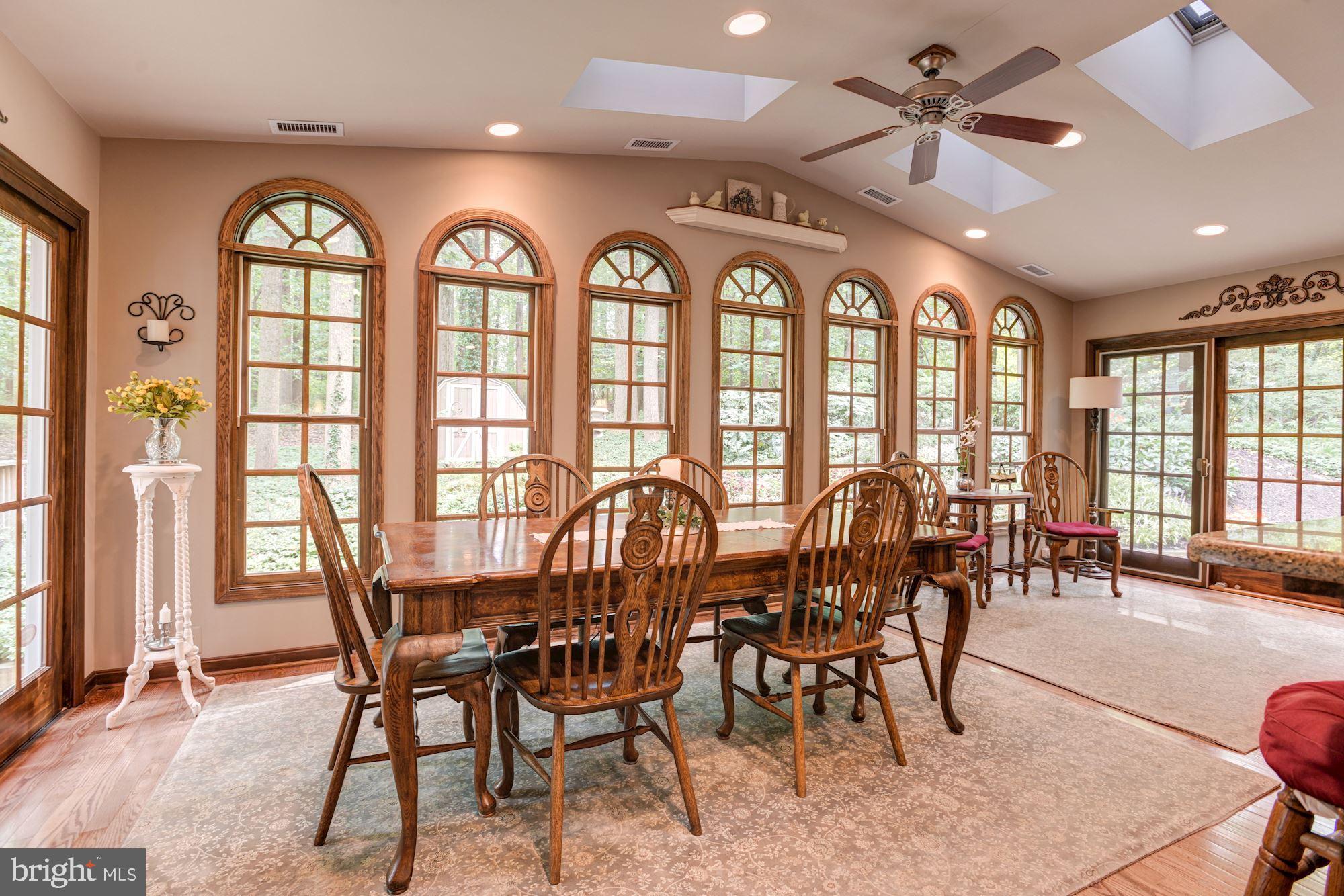 6101 Fork Woods Road Baldwin, MD 21013 - Photo 20 of 49 Breakfast Area