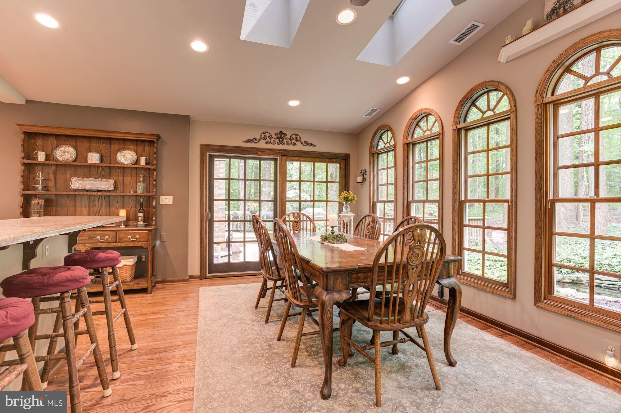 6101 Fork Woods Road Baldwin, MD 21013 - Photo 22 of 49 Breakfast Area