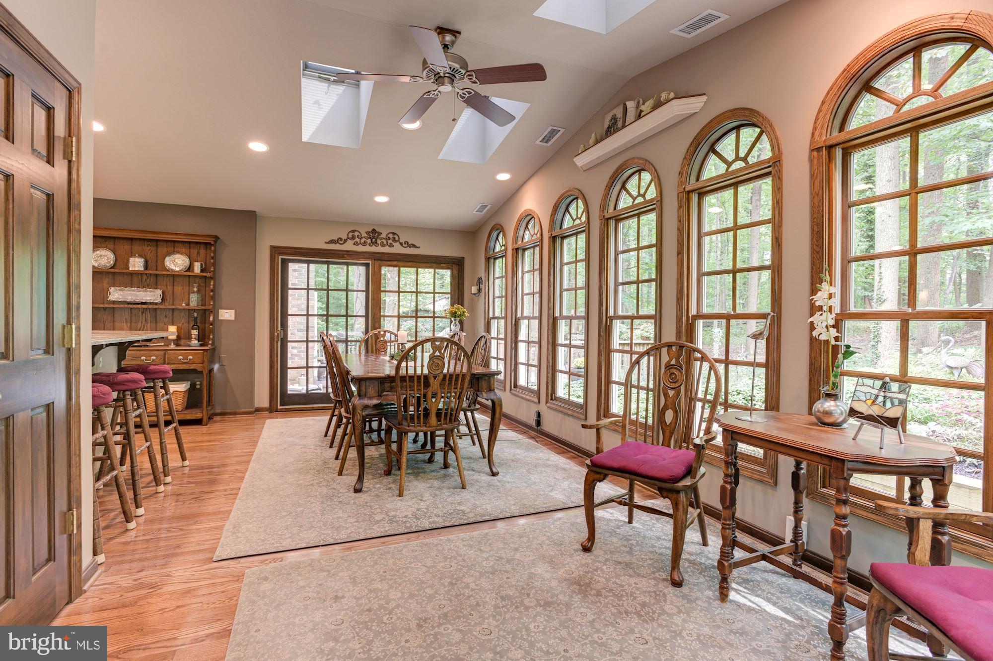 6101 Fork Woods Road Baldwin, MD 21013 - Photo 23 of 49 Breakfast Area