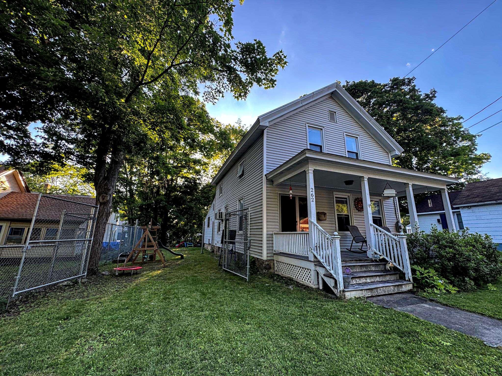262 Union Street Bennington, VT 05201 - Photo 1 of 52