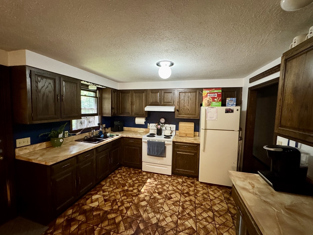 865 Providence Road Northbridge, MA 01588 - Photo 12 of 30
