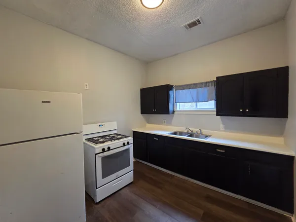 $750 | 993 Oakview Street, Unit 201, Memphis, TN 38114
