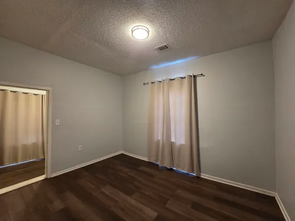 $750 | 993 Oakview Street, Unit 201, Memphis, TN 38114
