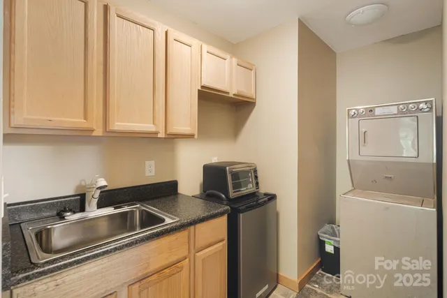 $279,000 | 609 Maple Street, Brevard, NC 28712