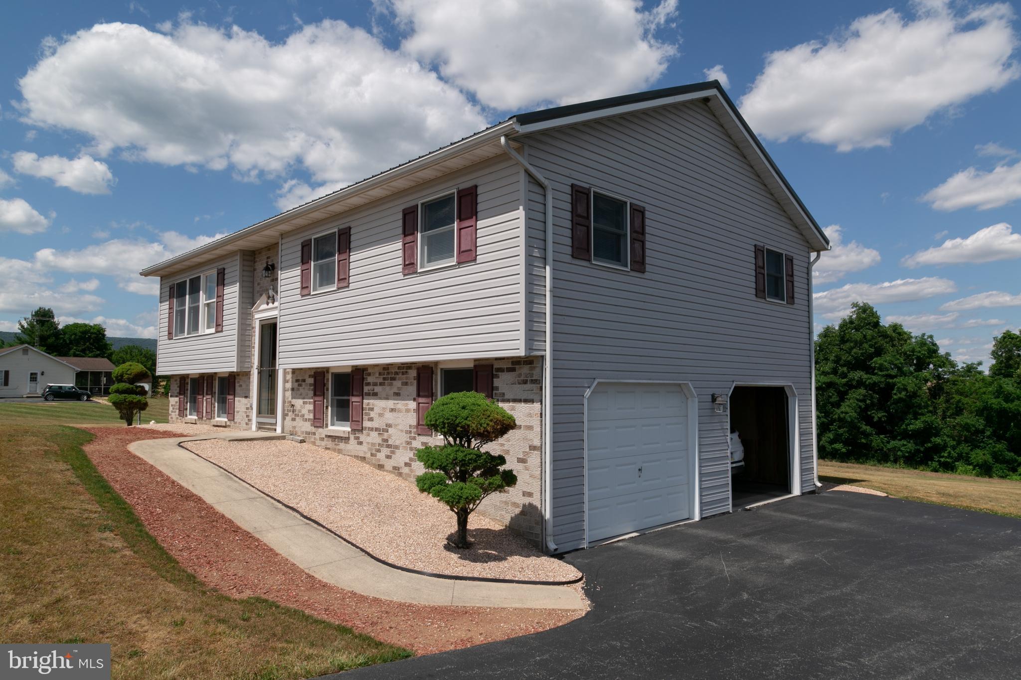 223 Peebles Road Newburg, PA 17240 - Photo 4 of 28 Gallery Image 4