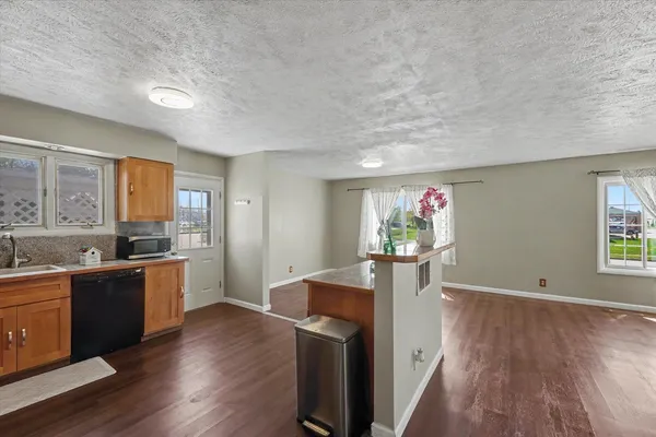 $229,000 | 1704 Fort Jesse Road, Normal, IL 61761