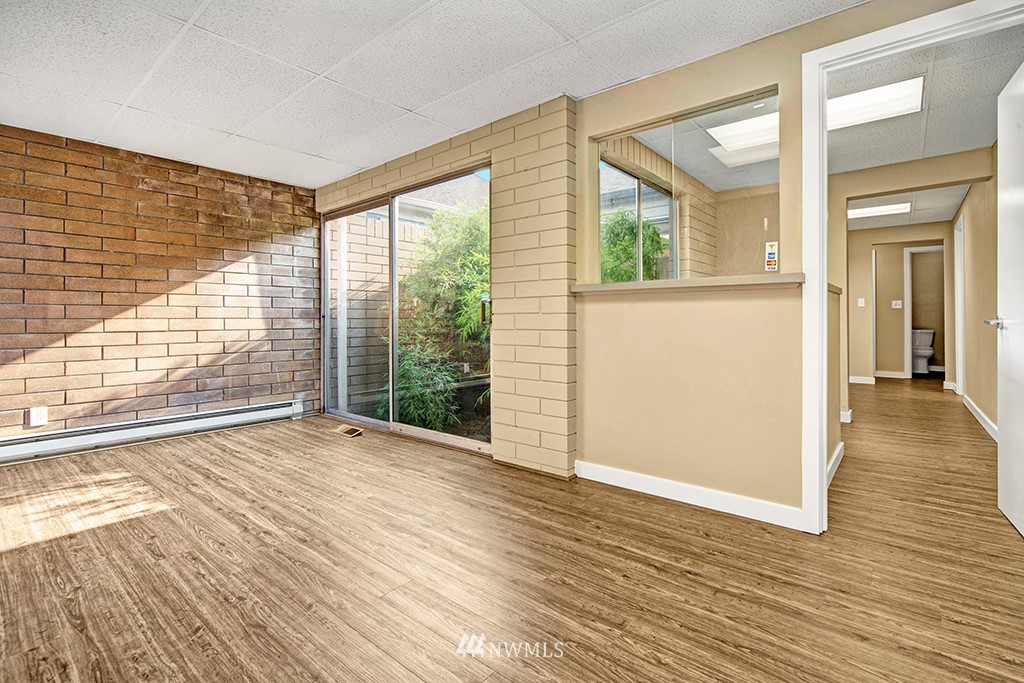 340 Morris Avenue South Renton, WA 98057 - Photo 3 of 17