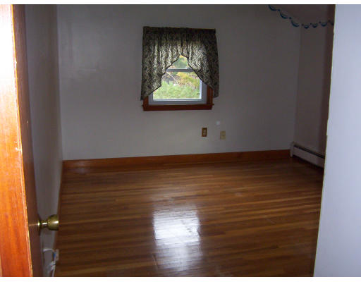 480 Foster Road Tewksbury, MA 01876 - Photo 8 of 13 Gallery Image 8
