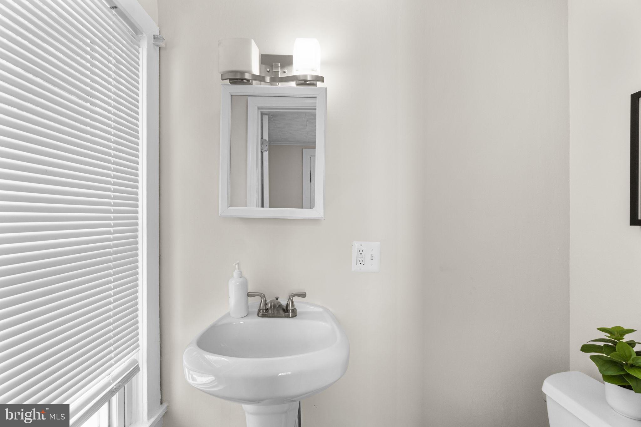118 Kriders Church Road Westminster, MD 21158 - Photo 11 of 29 Main Level Powder room