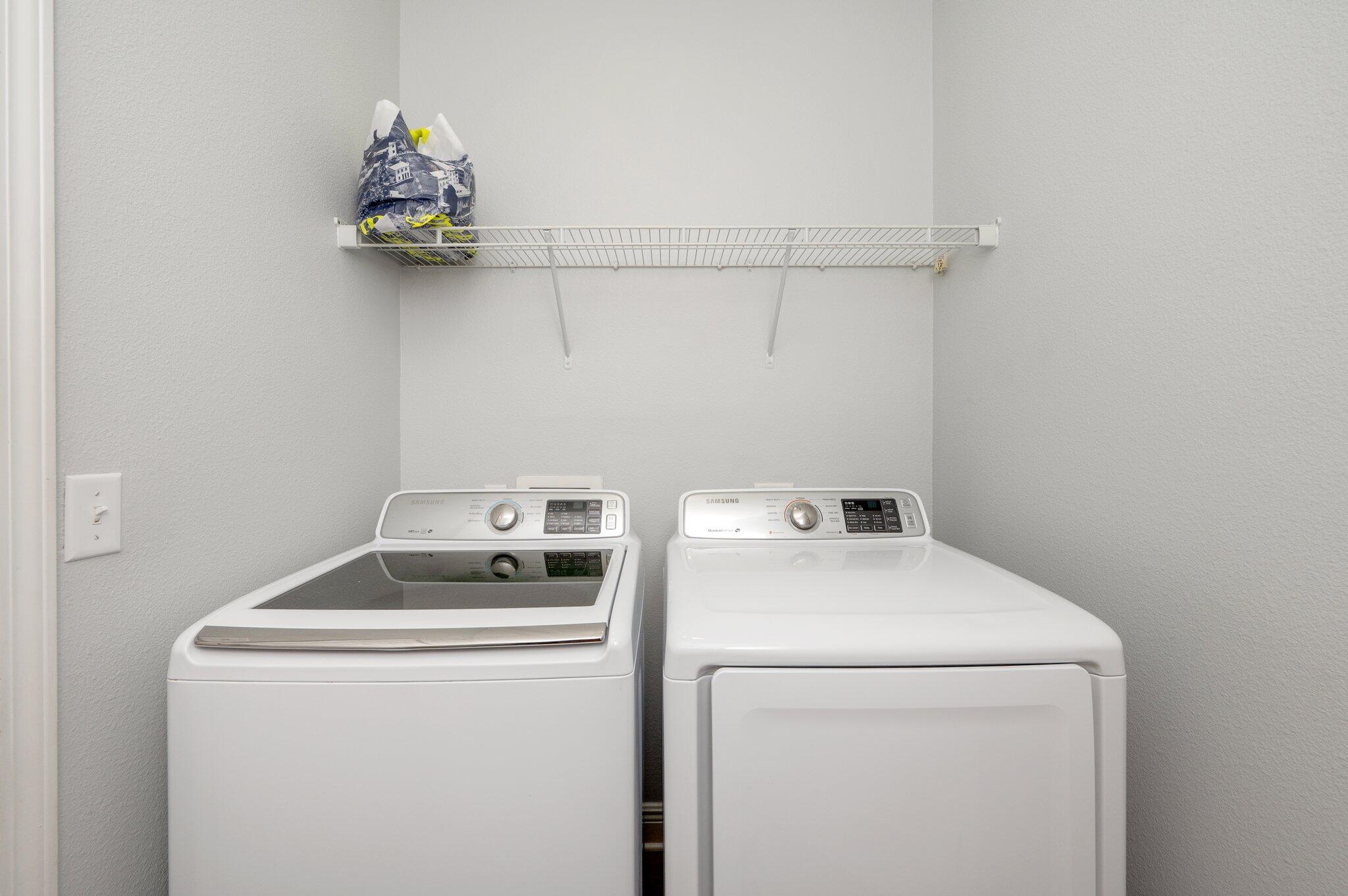 661 Red Fern Road Crestview, FL 32536 - Photo 22 of 28 a utility room with dryer and washer