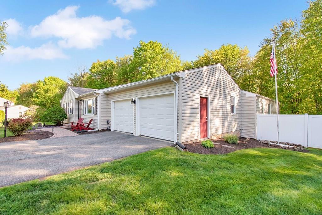 314 Edgewood Road West Springfield, MA 01089 - Photo 4 of 38