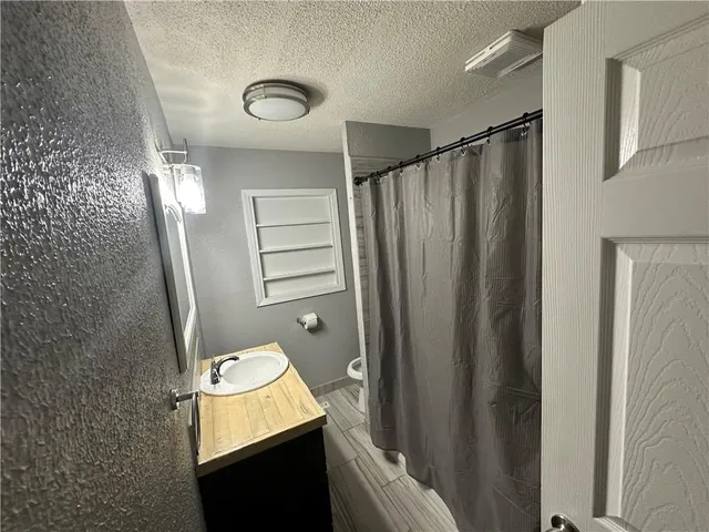 $219,000 | 2532 South 51st Terrace, Kansas City, KS 66106