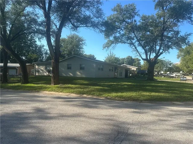 $219,000 | 2532 South 51st Terrace, Kansas City, KS 66106