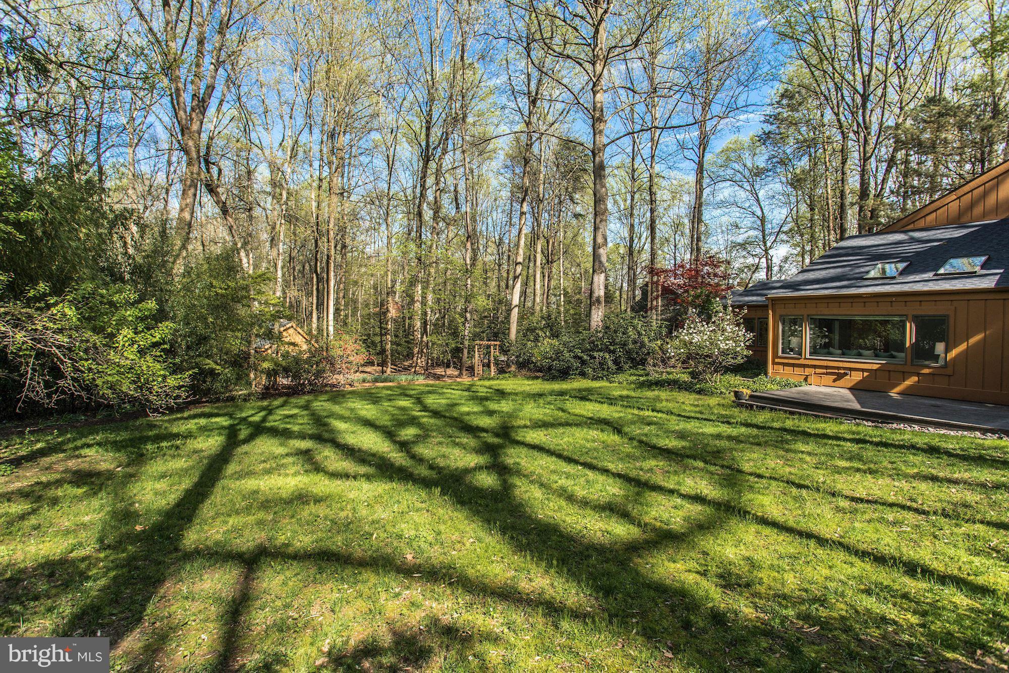 3212 Foxvale Drive Oakton, VA 22124 - Photo 25 of 30 Exterior (Rear)