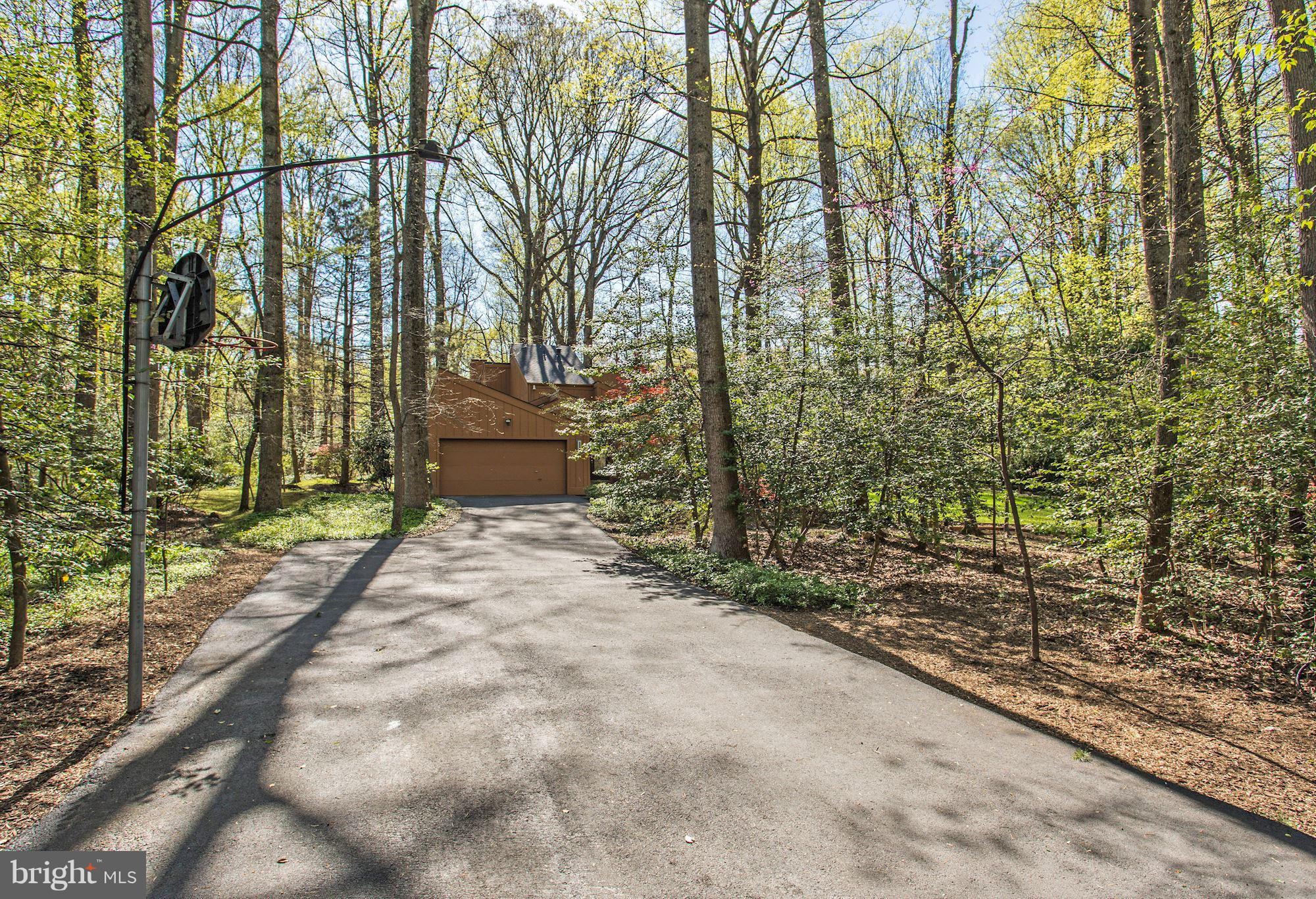 3212 Foxvale Drive Oakton, VA 22124 - Photo 28 of 30 Exterior (Front)