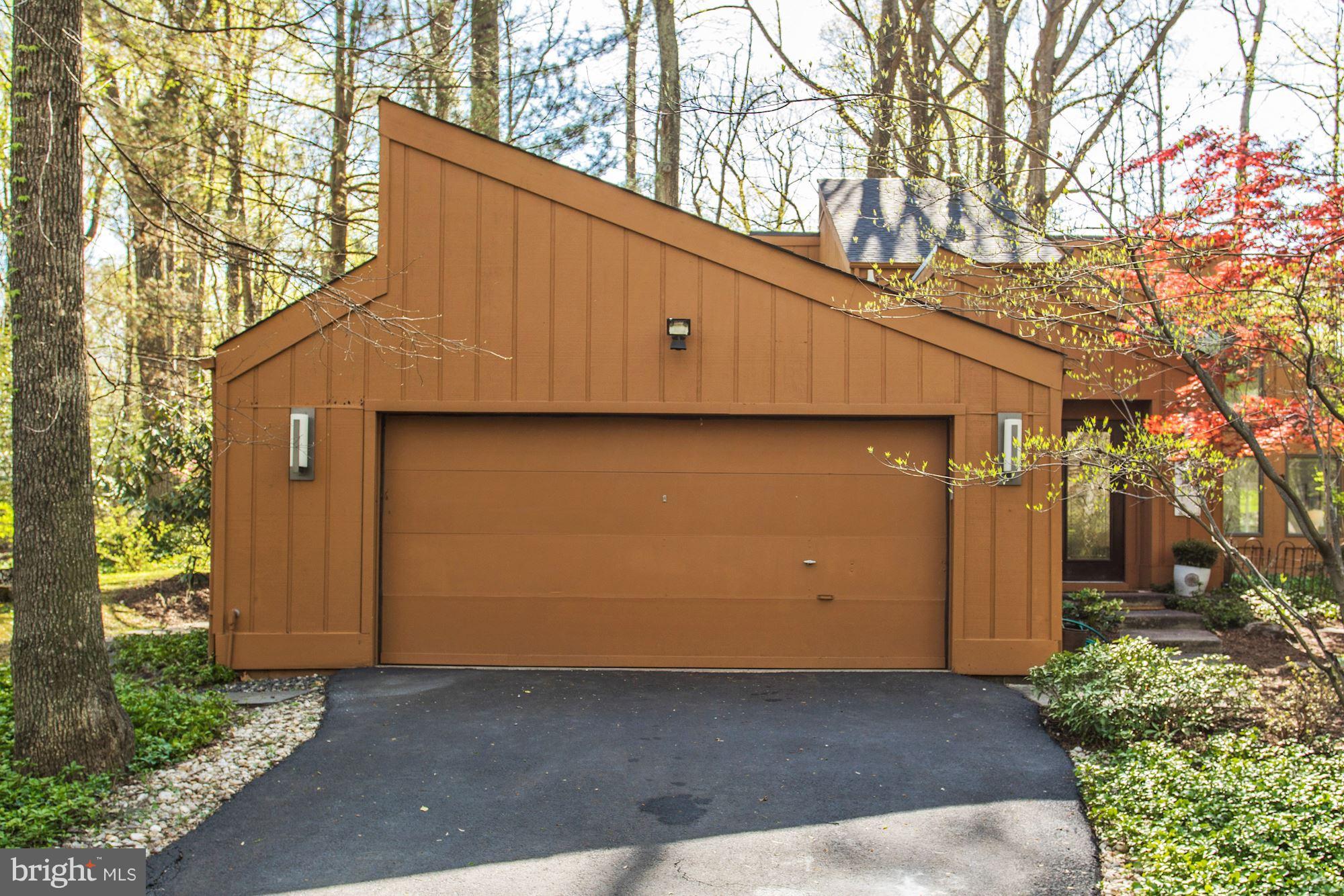 3212 Foxvale Drive Oakton, VA 22124 - Photo 30 of 30 Exterior (Front)