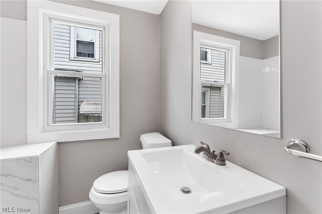 4002 Navahoe Road Cleveland Heights, OH 44121 - Photo 11 of 34