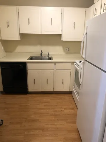 $2,200 | 245 Sea Street, Unit 16, Quincy, MA 02169