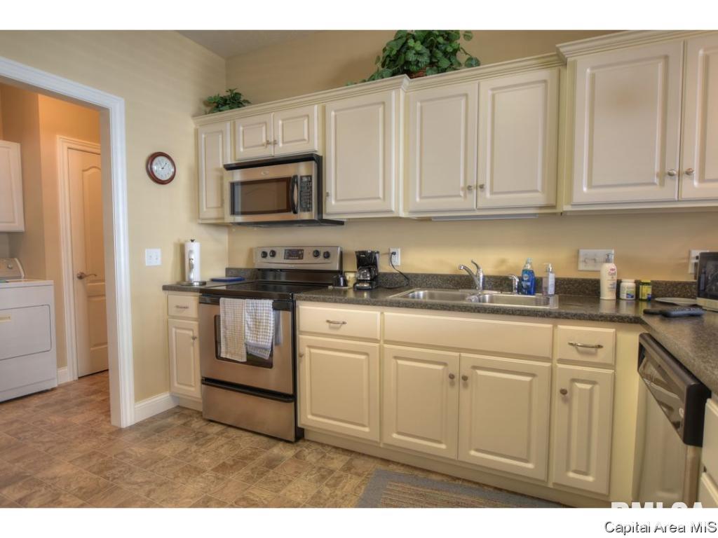 809 Longleaf Court Springfield, IL 62711 - Photo 15 of 29