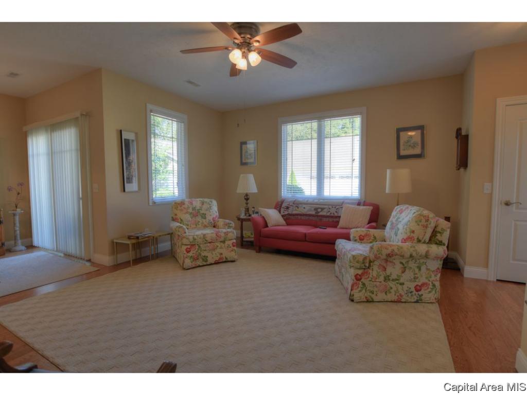 809 Longleaf Court Springfield, IL 62711 - Photo 8 of 29