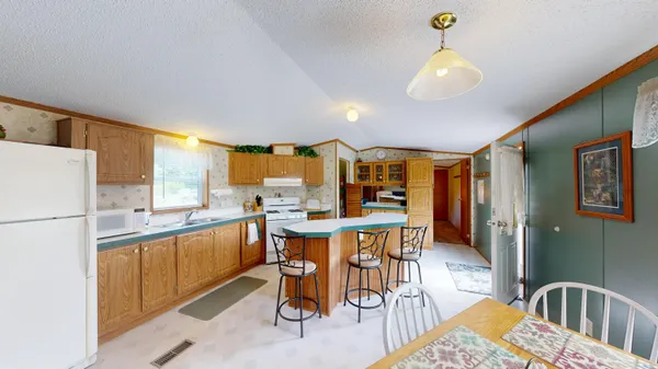 $180,000 | E2817 South Creek Road, De Soto, WI 54624