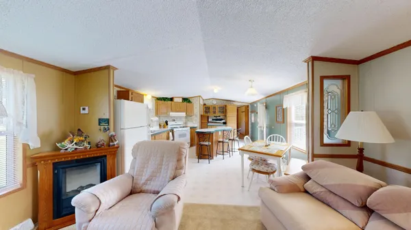 $180,000 | E2817 South Creek Road, De Soto, WI 54624