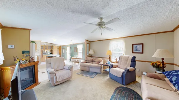 $180,000 | E2817 South Creek Road, De Soto, WI 54624