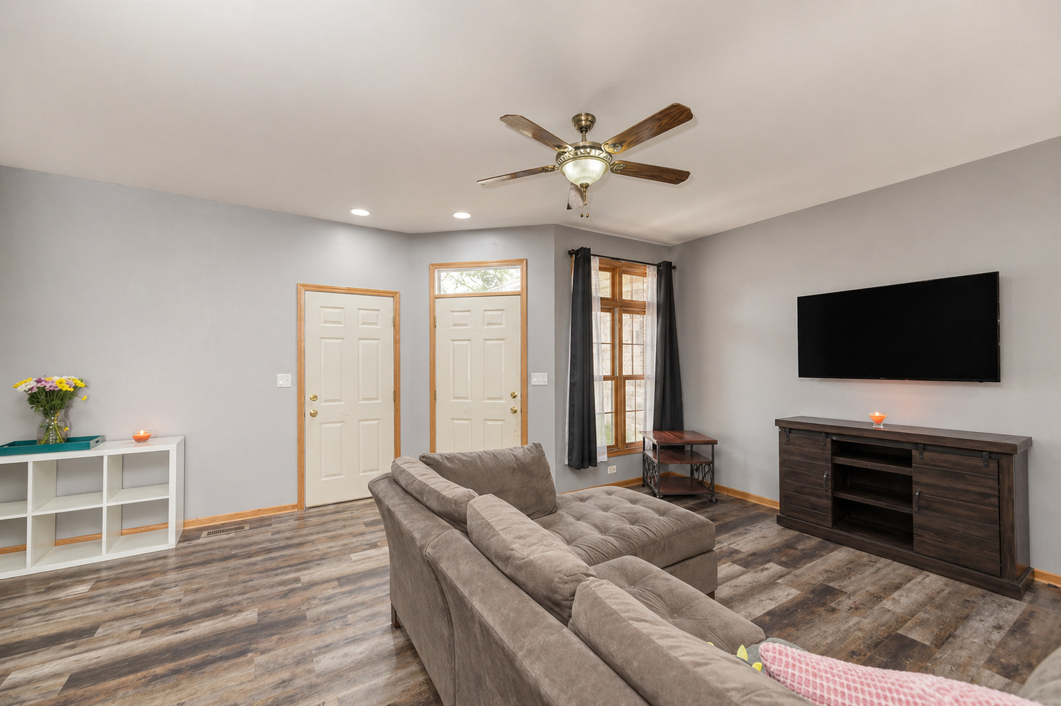 8810 West 84th Place, Unit D Justice, IL 60458 - Photo 3 of 18