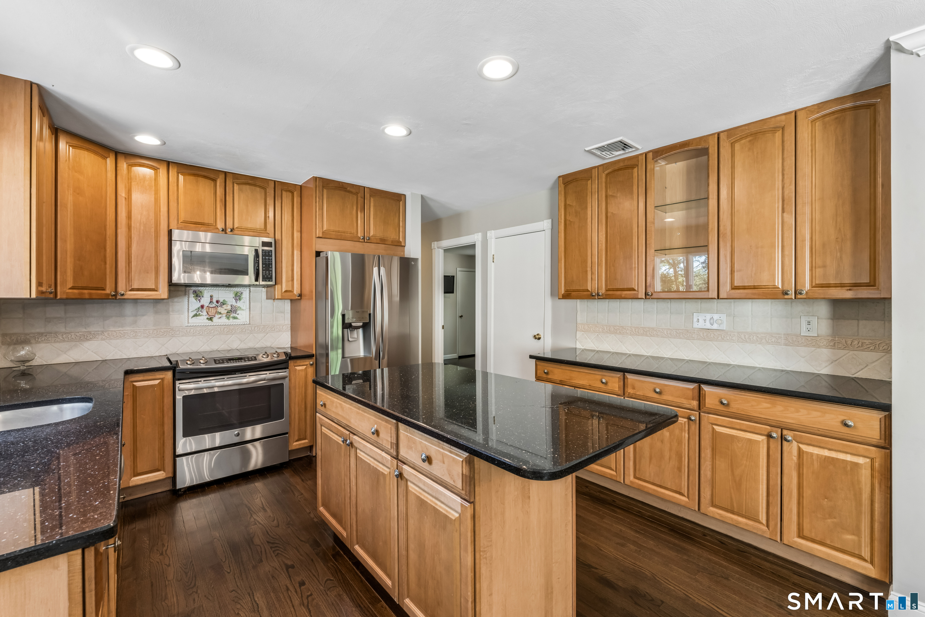41 Federal Road Shelton, CT 06484 - Photo 7 of 28 Gallery Image 7