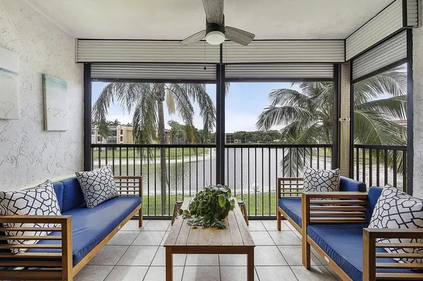 $229,900 | 5722 Coral Lake Drive, Unit 210, Margate, FL 33063