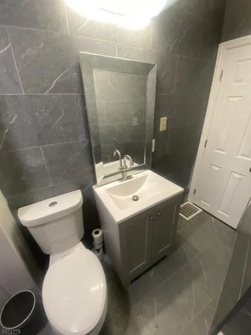 $2,400 | 61 Rose Street, Phillipsburg, NJ 08865