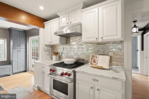 $1,115,000 | 4843 Arlington Boulevard, Arlington, VA 22203